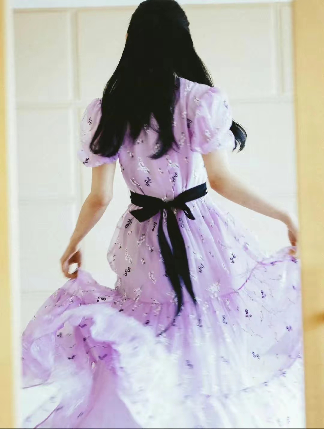 章若楠紫色长裙写真插图6