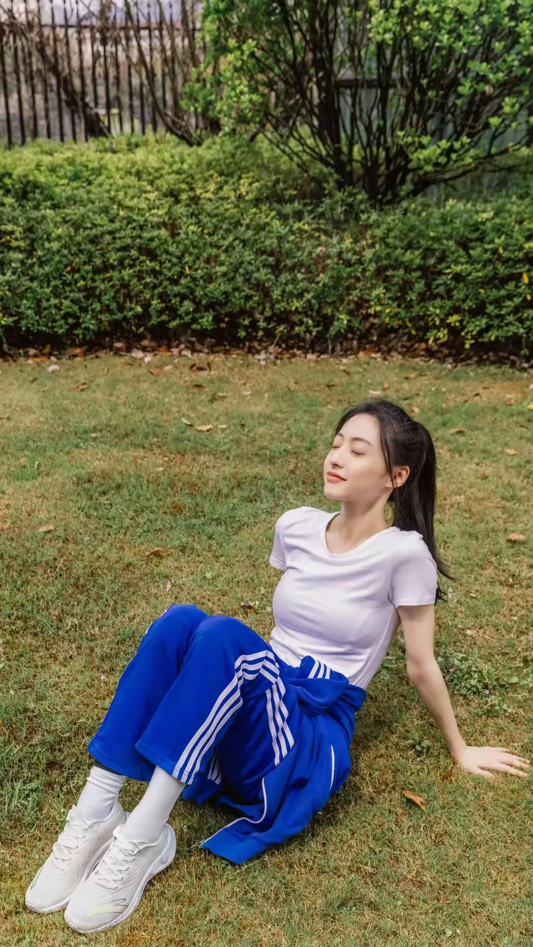 胡连馨校服写真插图7