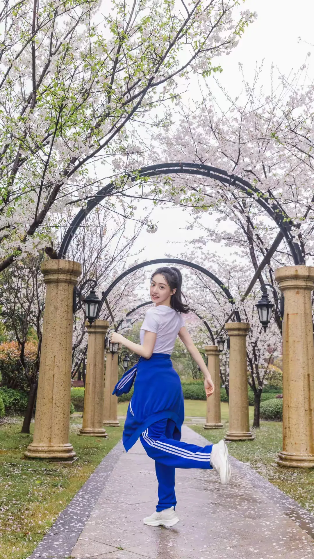胡连馨校服写真插图1